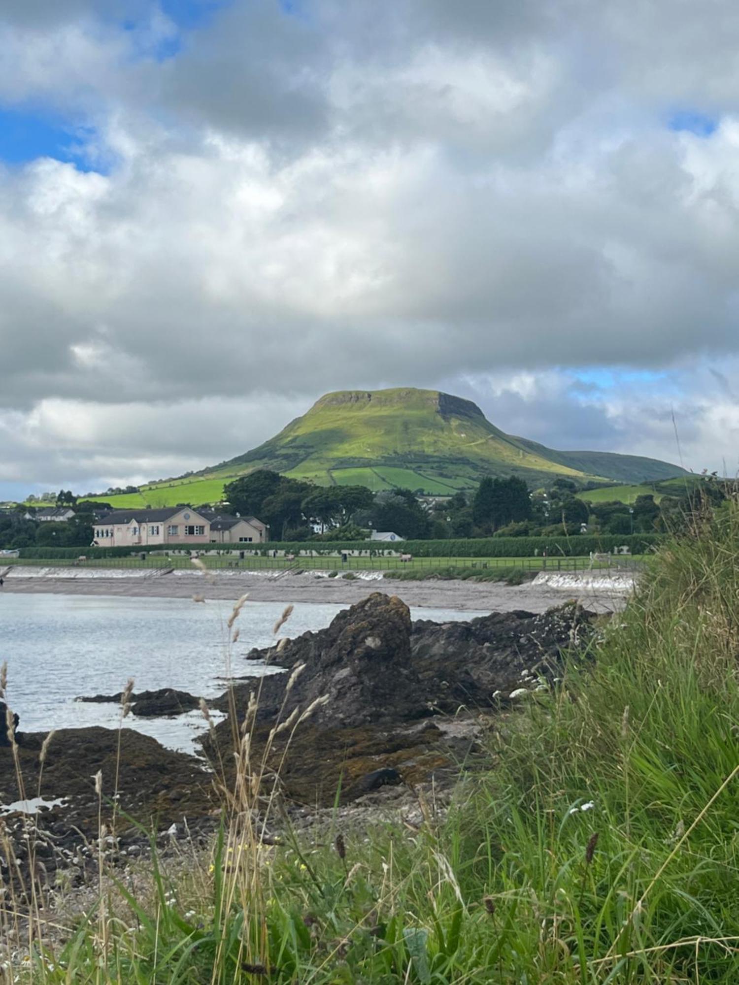 Tavnaghoney Cottages Cushendall Eksteriør billede